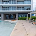1004 Morros City - Spectacular 1 Bedroom Condo