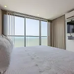 1004 Morros City - Spectacular 1 Bedroom Condo